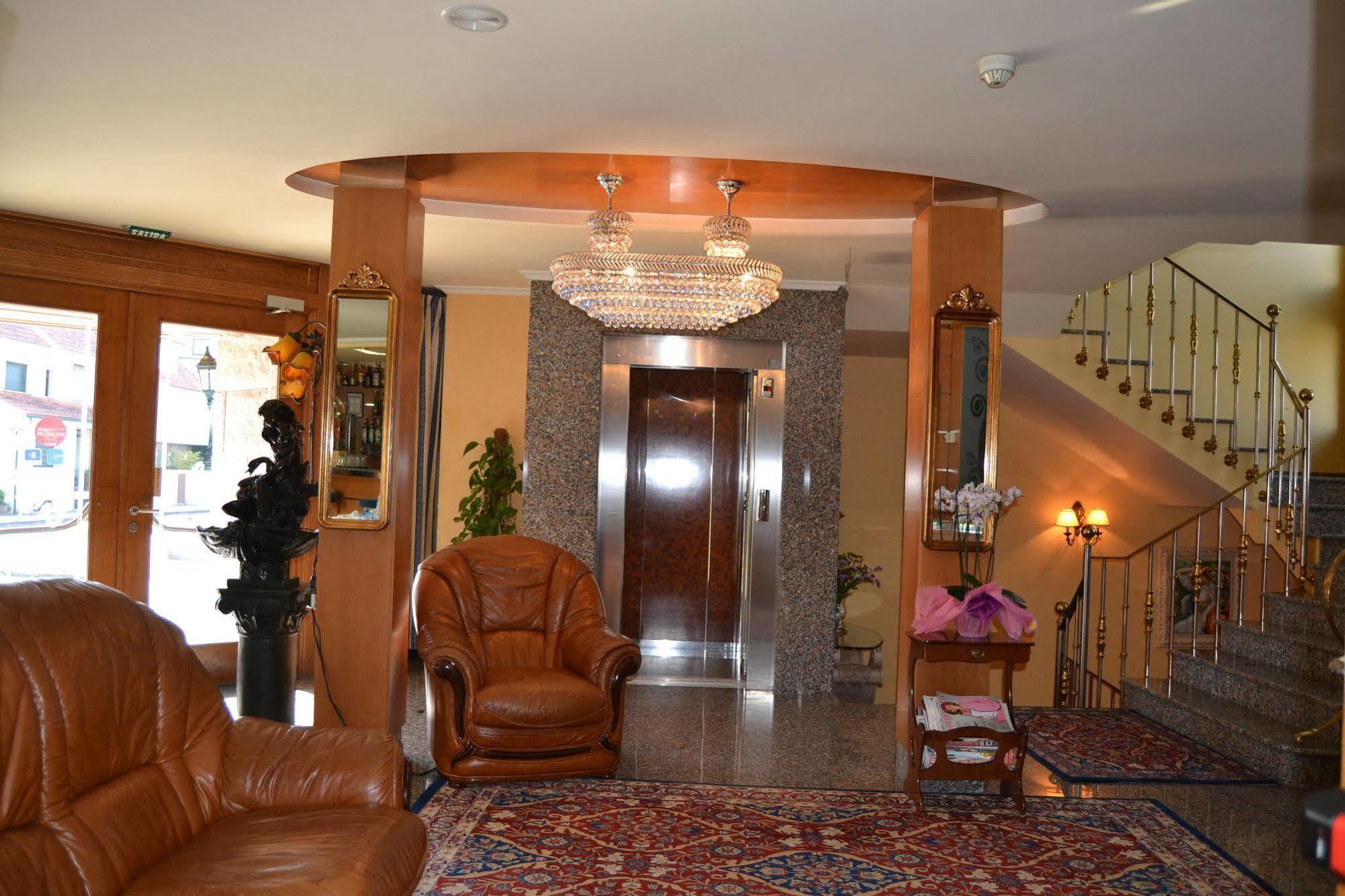 Hotel Playa Compostela Vilagarcia de Arousa Exterior photo