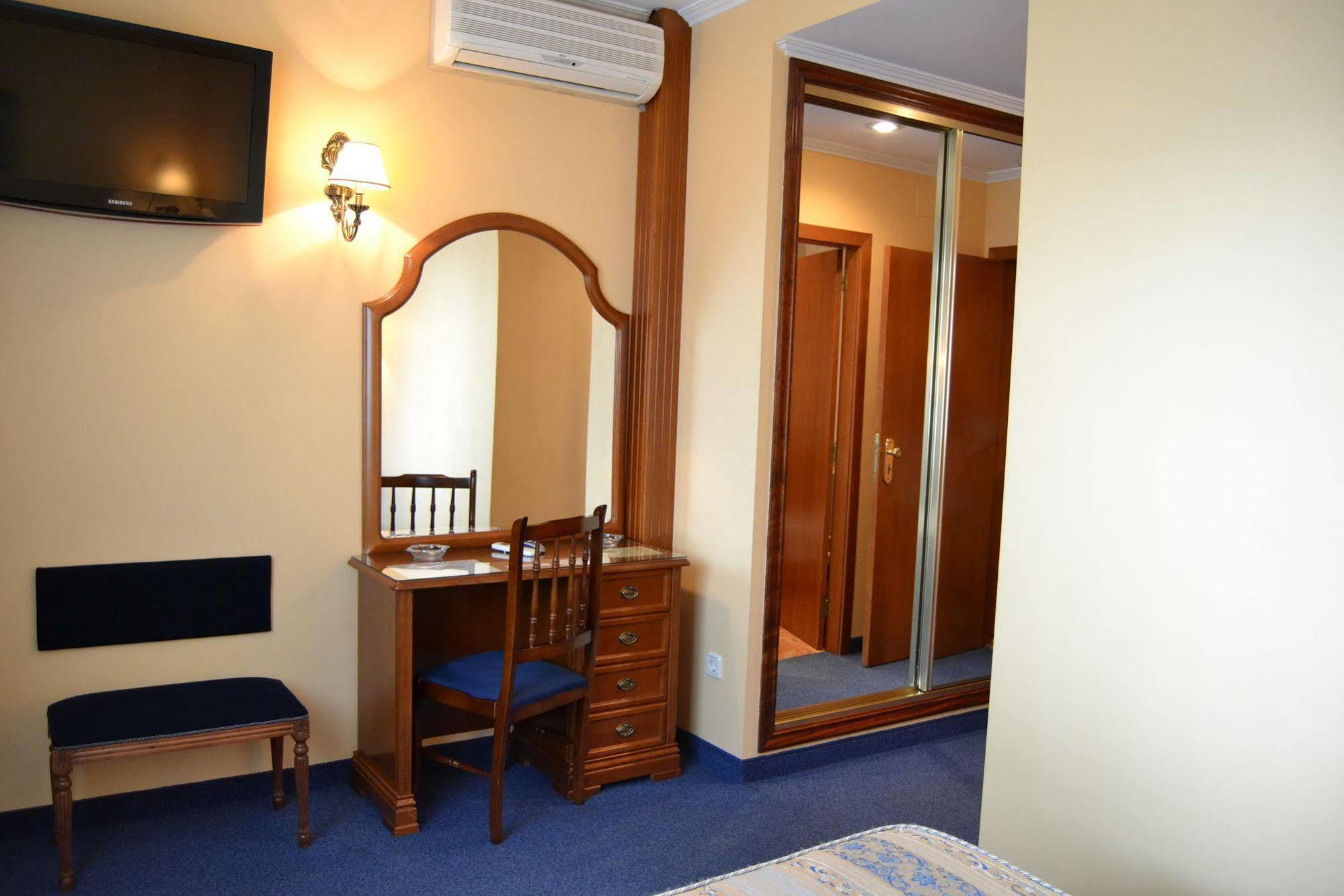 Hotel Playa Compostela Vilagarcia de Arousa Exterior photo